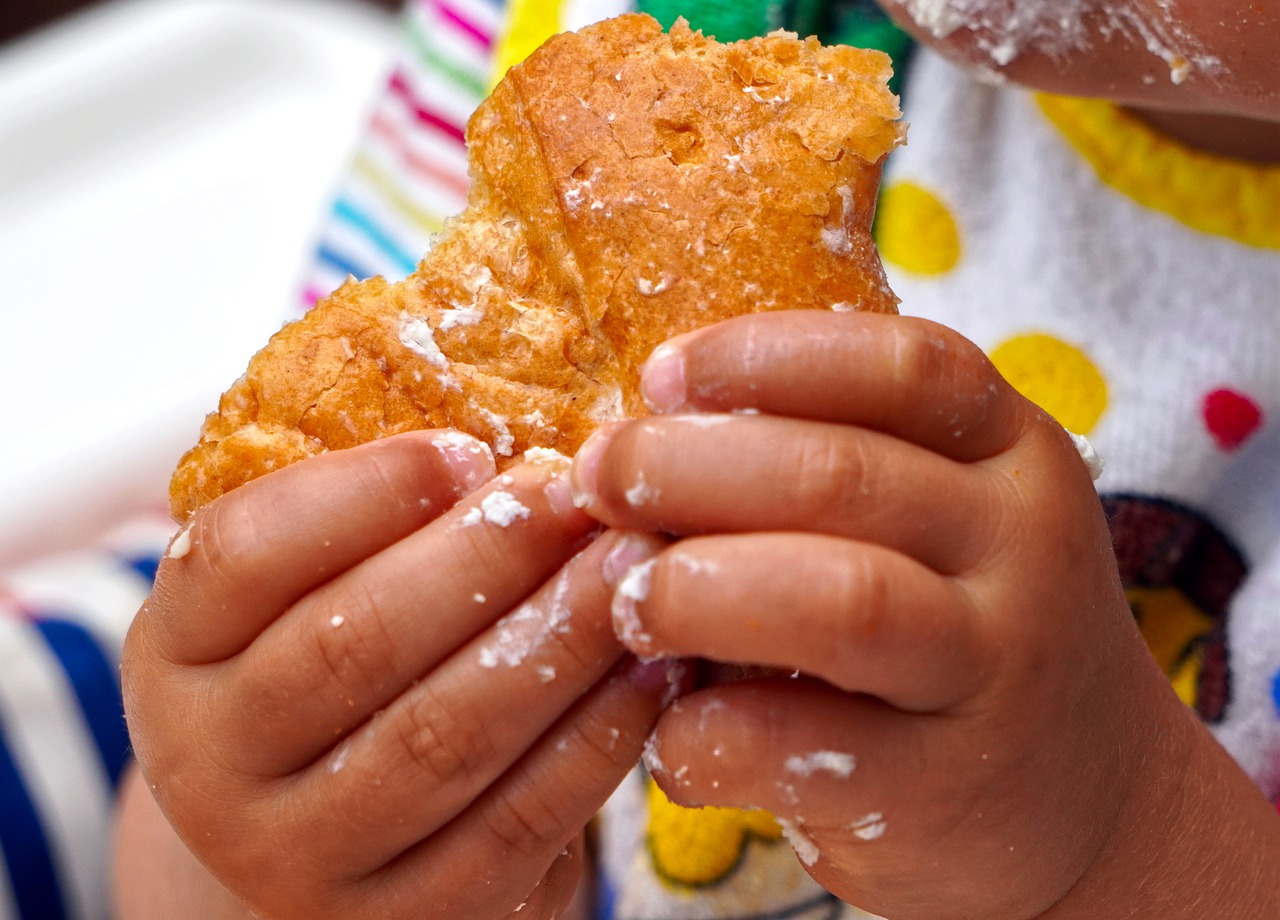 Los niños españoles basan casi la mitad de su dieta en alimentos ultraprocesados, según un estudio