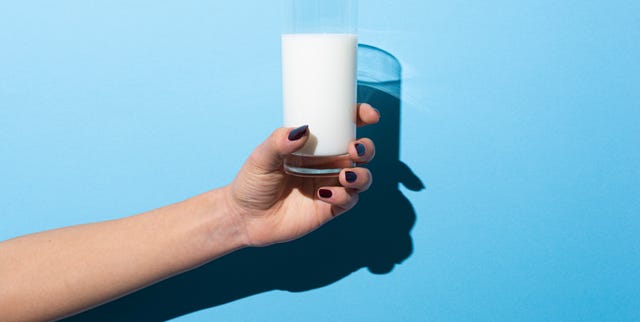 Un estudio indica que un vaso de leche al día puede reducir el riesgo de cáncer de colon en mujeres: “Desempeña un papel significativo en la reducción del riesgo”