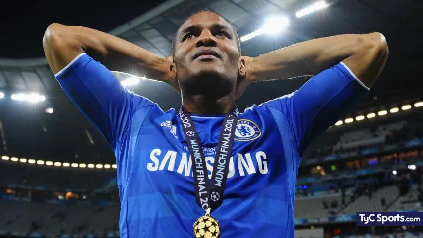 Florent Malouda, campeón de Champions con Chelsea, se convirtió en militar en su país de origen – TyC Sports