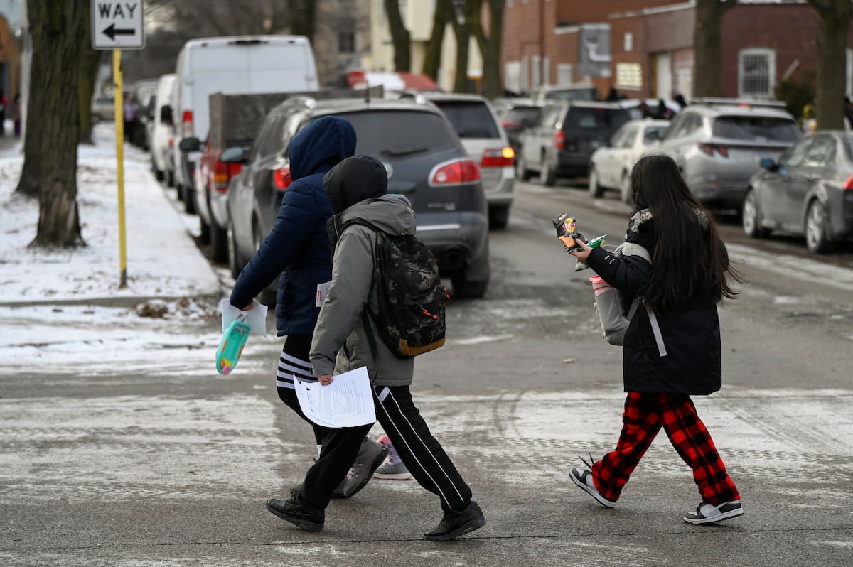 Una operación relámpago en Chicago lleva adelante los planes de deportación de migrantes de Trump