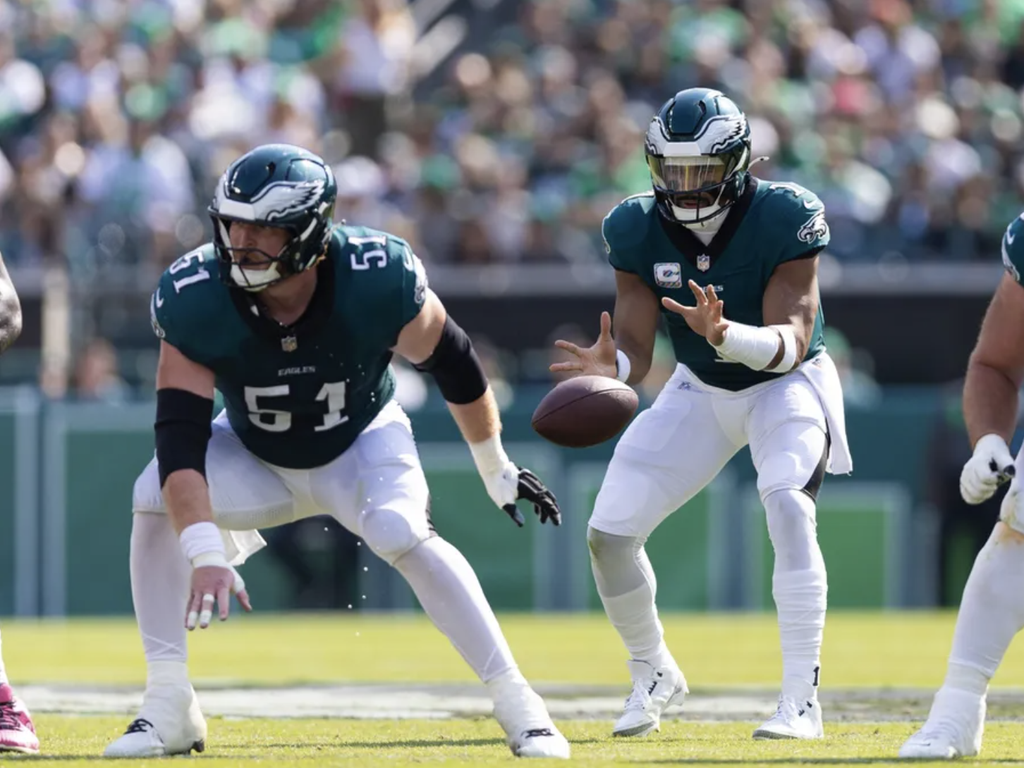 Deadspin | El poderoso juego terrestre de los Philadelphia Eagles impulsado por Jalen Hurts y Saquon Barkley fueron los motores que llevaron a su organización de regreso al Super Bowl.