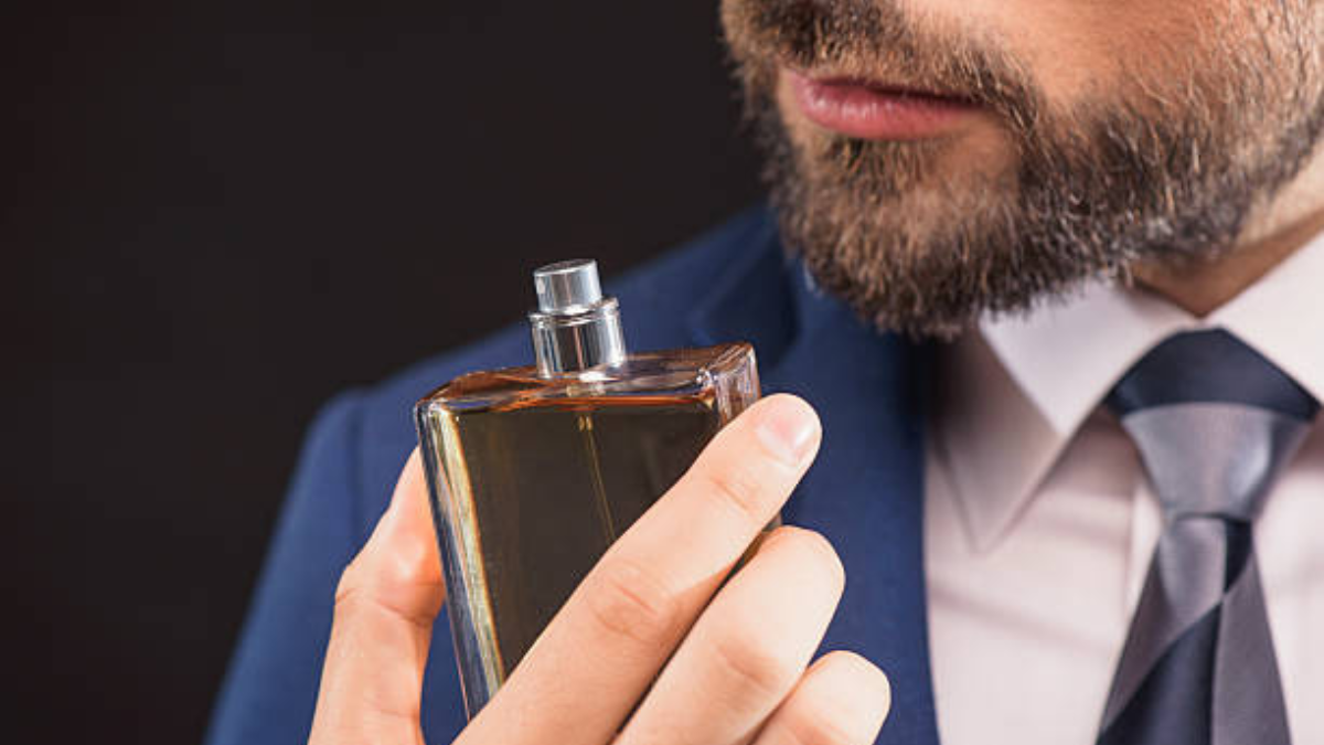 Walmart pone de oferta este galardonado perfume para hombres y queda al precio más bajo de la historia