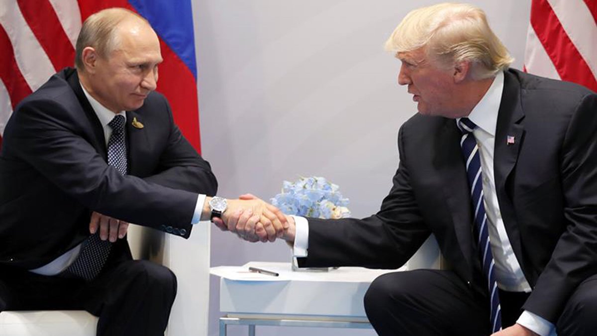 Trump se acerca a Rusia y rompe con décadas de política estadounidense