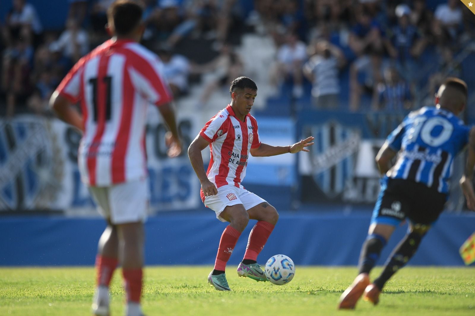 San Martín de Tucumán mostró dos caras muy diferentes en su debut en la Primera Nacional